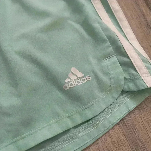 ADIDAS- Original Women’s 3- stripes Shorts sS - Picture 2 of 5